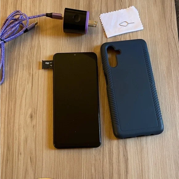 Samsung Galaxy A13 5G (A136U) - 64GB Unlocked Smartphone - Black - Picture 4 of 12